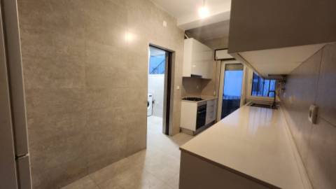 T4, ARRENDAMENTO, CENTRO, Largo de São João