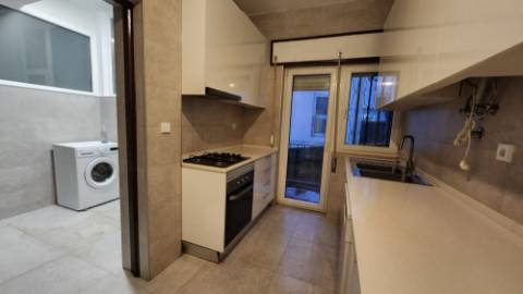 T4, ARRENDAMENTO, CENTRO, Largo de São João