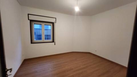 T4, ARRENDAMENTO, CENTRO, Largo de São João