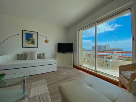 Apartamento com Vista para a Marina de Vilamoura - T1 #Arrendamento de Inverno# De outubro de 2025 até maio de 2026