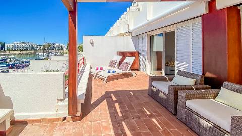 Apartamento na Marina de Vilamoura - T2 ##Arrendamento de Inverno# De outubro de 2025 até maio de 2026