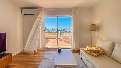 Apartamento na Marina de Vilamoura - T2 ##Arrendamento de Inverno# De outubro de 2025 até maio de 2026