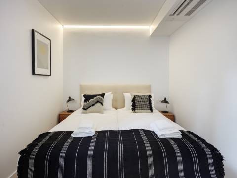 Excelente T1 novo no centro da cidade de Lisboa junto ao Panteão Nacional totalmente equipado