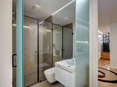 Excelente T1 novo no centro da cidade de Lisboa junto ao Panteão Nacional totalmente equipado