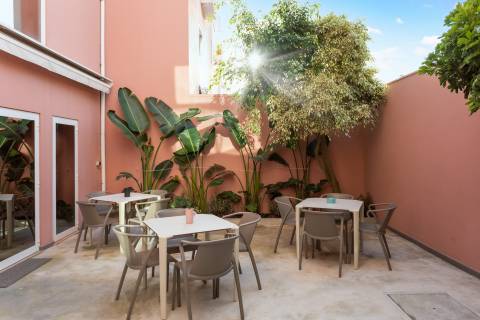 Moradia fantástica com 10 suites e espaço exterior a cerca de 100 metros do centro de Aveiro