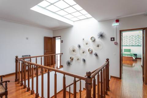 Moradia fantástica com 10 suites e espaço exterior a cerca de 100 metros do centro de Aveiro