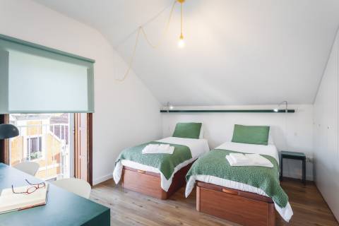 Moradia fantástica com 10 suites e espaço exterior a cerca de 100 metros do centro de Aveiro