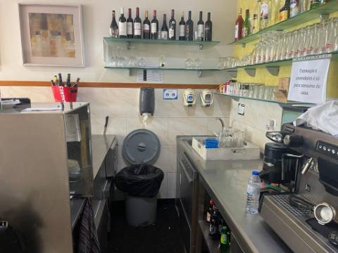 Excelente oportunidade, bar/restaurante referência no centro histórico de Alverca