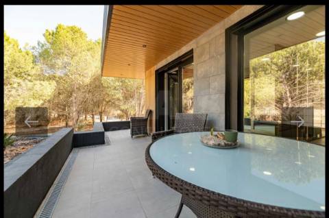 Moradia excelente T4 em Santo Estevão com excelentes áreas, ginásio, piscina de areia e jardim de inverno