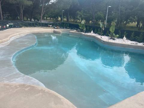 Moradia excelente T4 em Santo Estevão com excelentes áreas, ginásio, piscina de areia e jardim de inverno