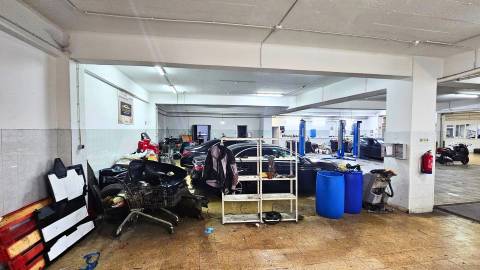 Armazém Multifuncional na Damaia - Amadora com 713 m²