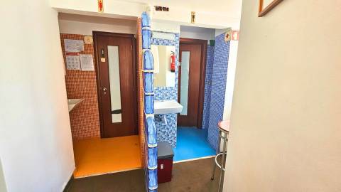 Edifício histórico em frente ao Palácio de Queluz com restauração e AL