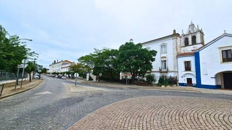 Moradia Senhorial Geminada no Centro de Sousel