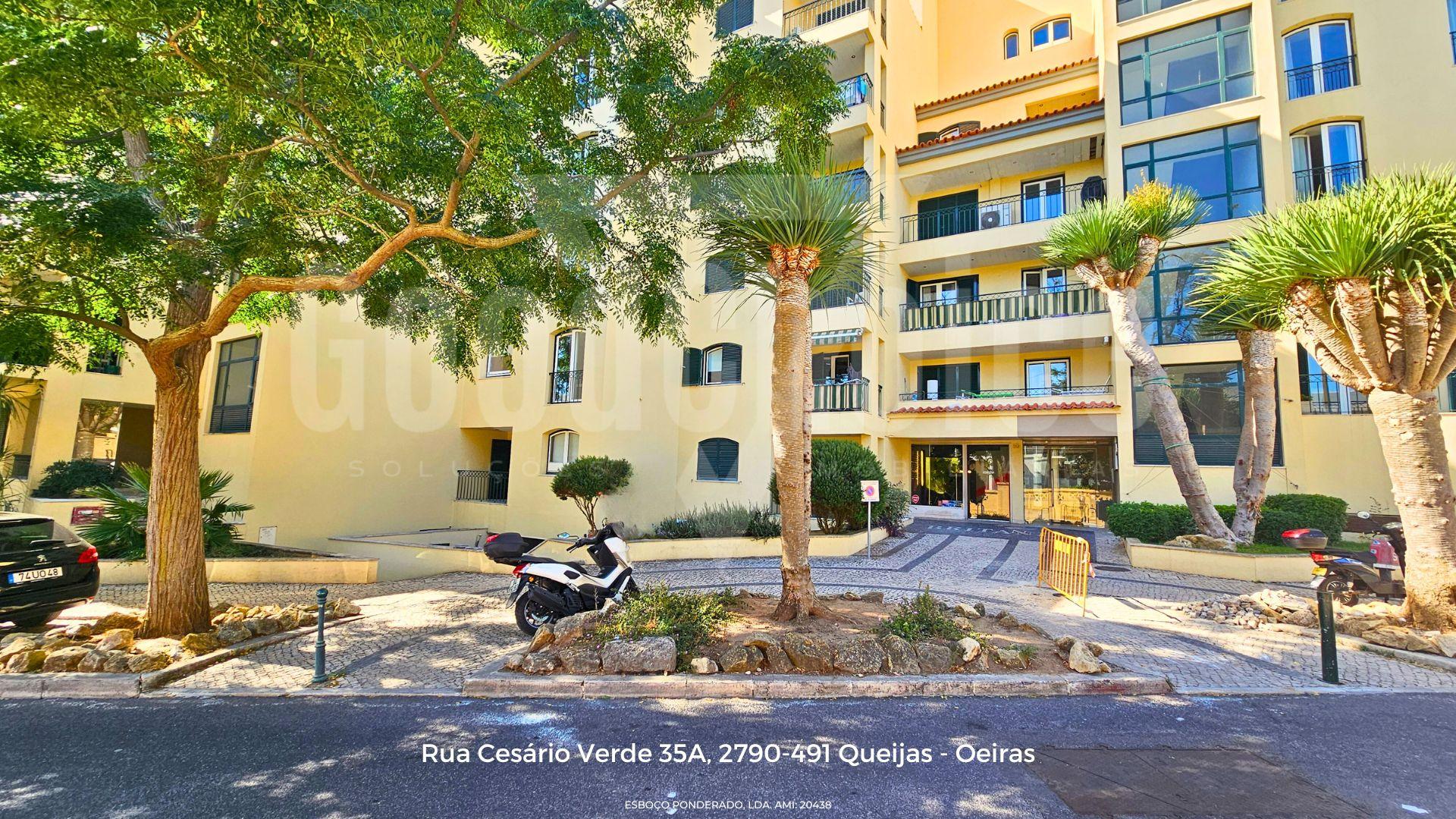 Apartamento/AL/Residência de Estudantes (Espaço Comercial junto ao Mar na Parede)