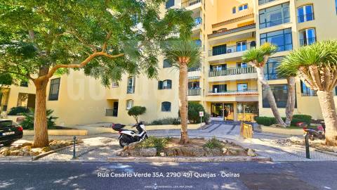 Apartamento/AL/Residência de Estudantes (Espaço Comercial junto ao Mar na Parede)