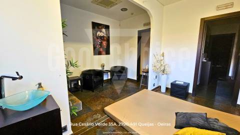 Apartamento/AL/Residência de Estudantes (Espaço Comercial junto ao Mar na Parede)