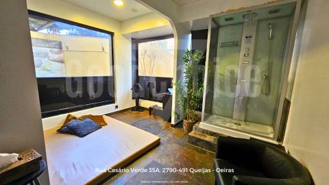 Apartamento/AL/Residência de Estudantes (Espaço Comercial junto ao Mar na Parede)