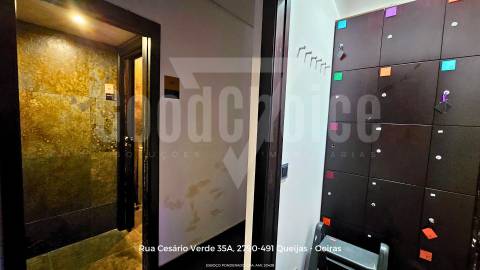 Apartamento/AL/Residência de Estudantes (Espaço Comercial junto ao Mar na Parede)