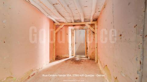 Moradia Bi-Familiar em prédio com logradouro