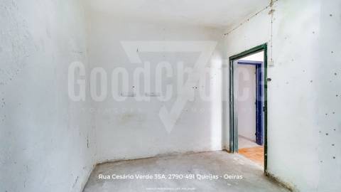 Moradia Bi-Familiar em prédio com logradouro