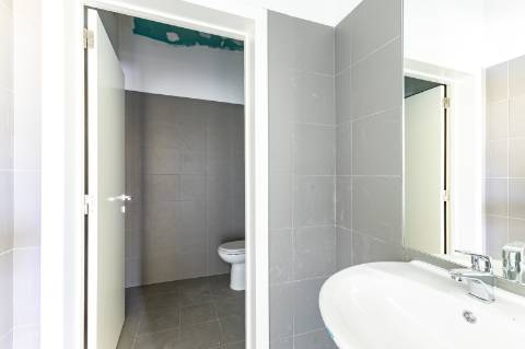 Loja para Arrendamento - Oportunidade Única !