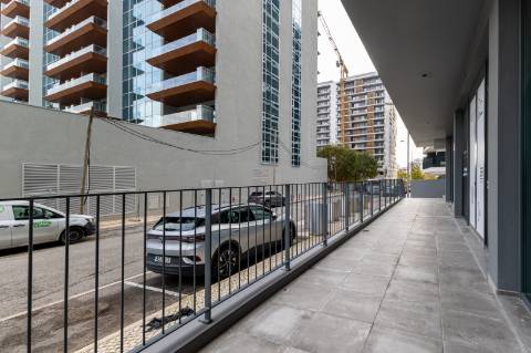 Loja para Arrendamento - Oportunidade Única !