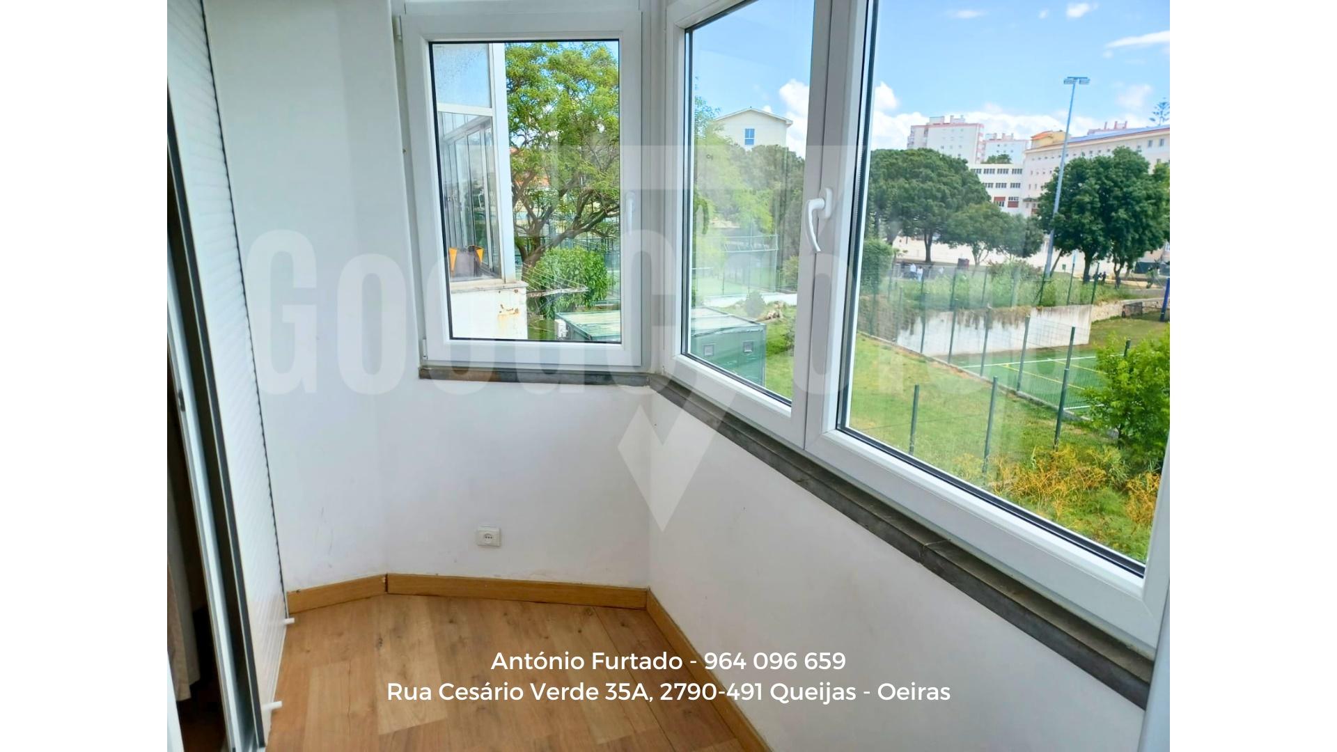 Apartamento T2 para arrendar na Parede
