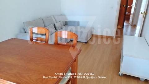 Apartamento T2 para arrendar na Parede
