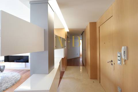 Apartamento T4 na 1ª Linha de Mar em Aver-o-Mar, Póvoa de Varzim