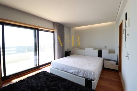 Apartamento T4 na 1ª Linha de Mar em Aver-o-Mar, Póvoa de Varzim