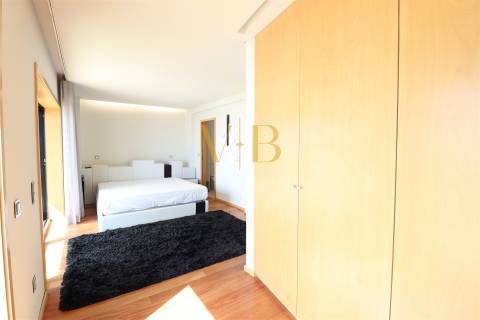 Apartamento T4 na 1ª Linha de Mar em Aver-o-Mar, Póvoa de Varzim