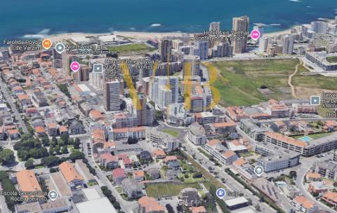 Garagem/Armazém de 130m² na Póvoa de Varzim – Excelente Localização e Acessibilidade