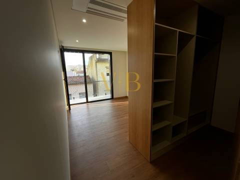 Moradia T3 Nova em Aver-o-Mar - Apenas 70m da Praia