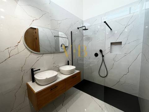 Moradia T3 Nova em Aver-o-Mar - Apenas 70m da Praia