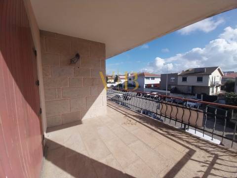 Moradia T4 com Excelente Potencial no Centro da Cidade