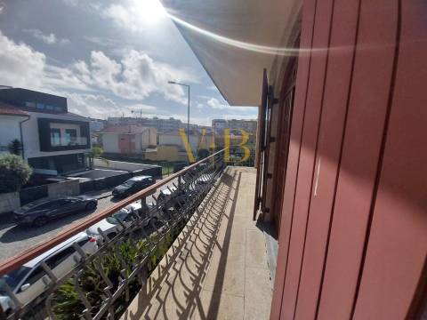 Moradia T4 com Excelente Potencial no Centro da Cidade