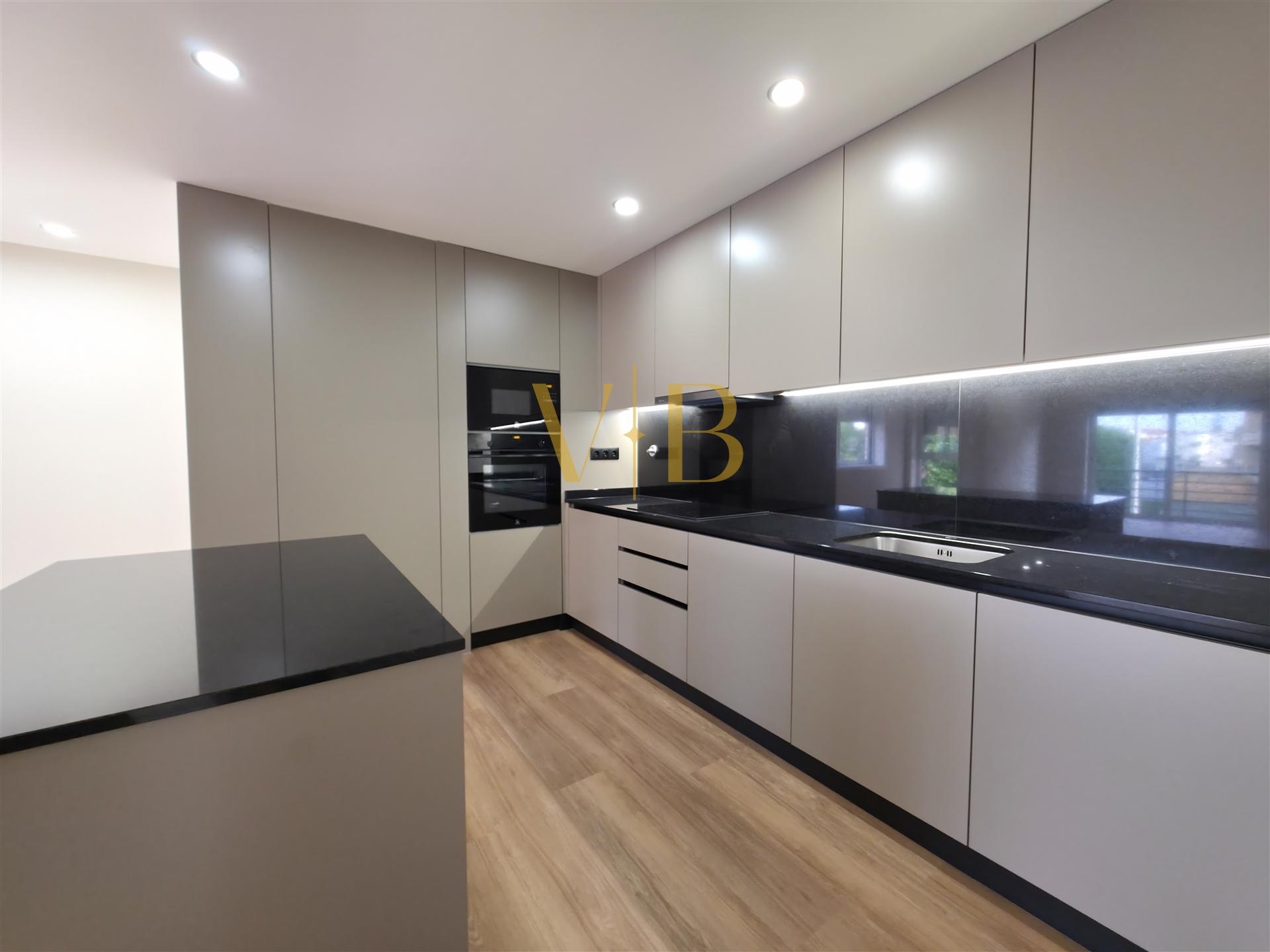 Apartamento T3 Venda em Póvoa de Varzim, Beiriz e Argivai,Póvoa de Varzim