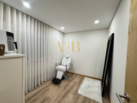 T3 Remodelado junto à Praça do Almada – Terraço Exclusivo de 30 m²