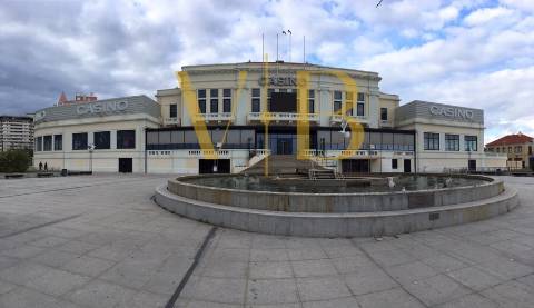 T3 Remodelado junto à Praça do Almada – Terraço Exclusivo de 30 m²