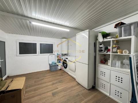 T3 Remodelado junto à Praça do Almada – Terraço Exclusivo de 30 m²