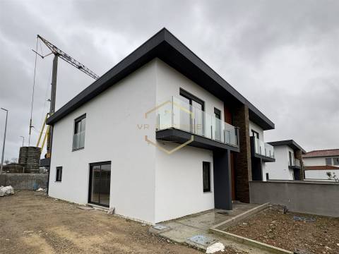 Moradia T3 Nova | Rates – Póvoa de Varzim