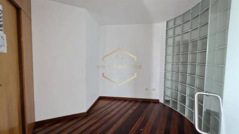 Loja em 1ª Linha – Avenida dos Pescadores | Aver-o-Mar, Póvoa de Varzim