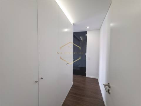 Apartamento T3 Venda em Ramalde,Porto