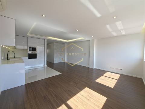 Apartamento T3 Venda em Ramalde,Porto