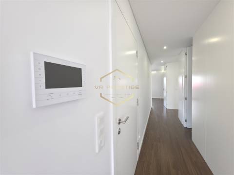 Apartamento T3 Venda em Ramalde,Porto