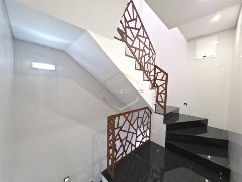 Apartamento T3 Venda em Ramalde,Porto