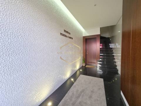 Apartamento T3 Venda em Ramalde,Porto