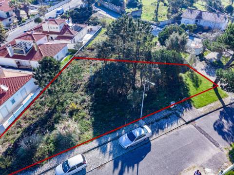 Lote com projeto aprovado no Nadadouro