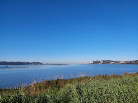 Lote com projeto aprovado no Nadadouro