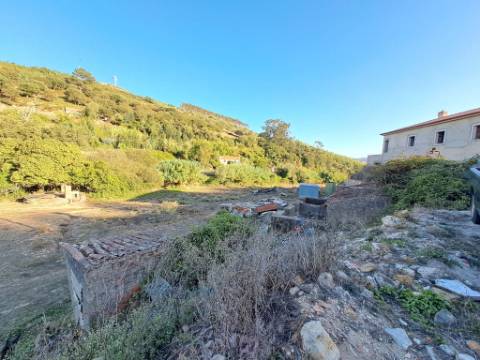 Moradia V4 perto da Venda do Pinheiro